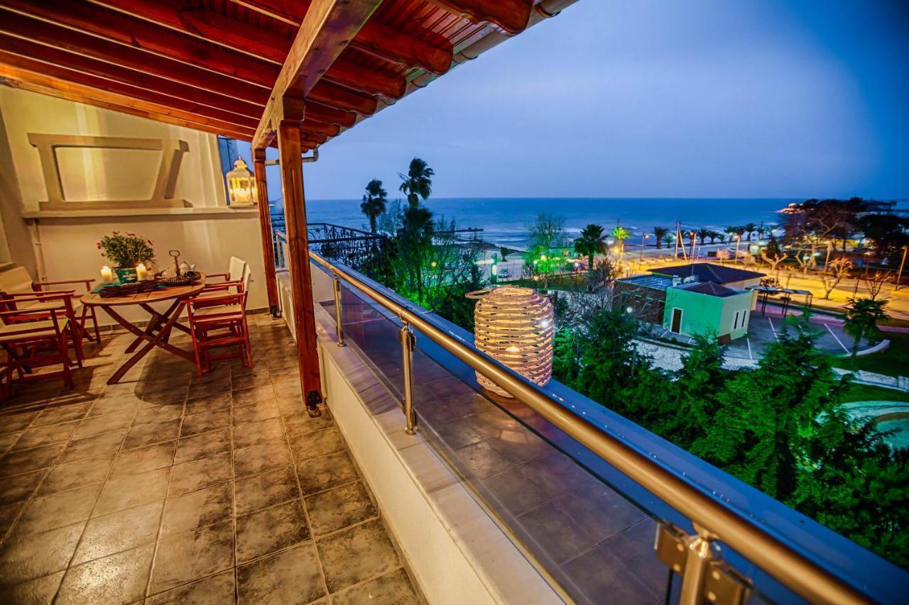 Aqua Mare Sea Side Rooms Nea Kallikrateia Exterior foto