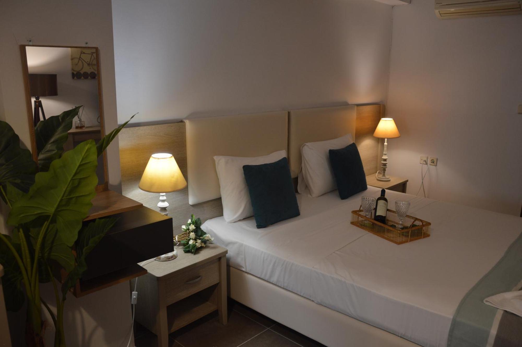 Aqua Mare Sea Side Rooms Nea Kallikrateia Exterior foto