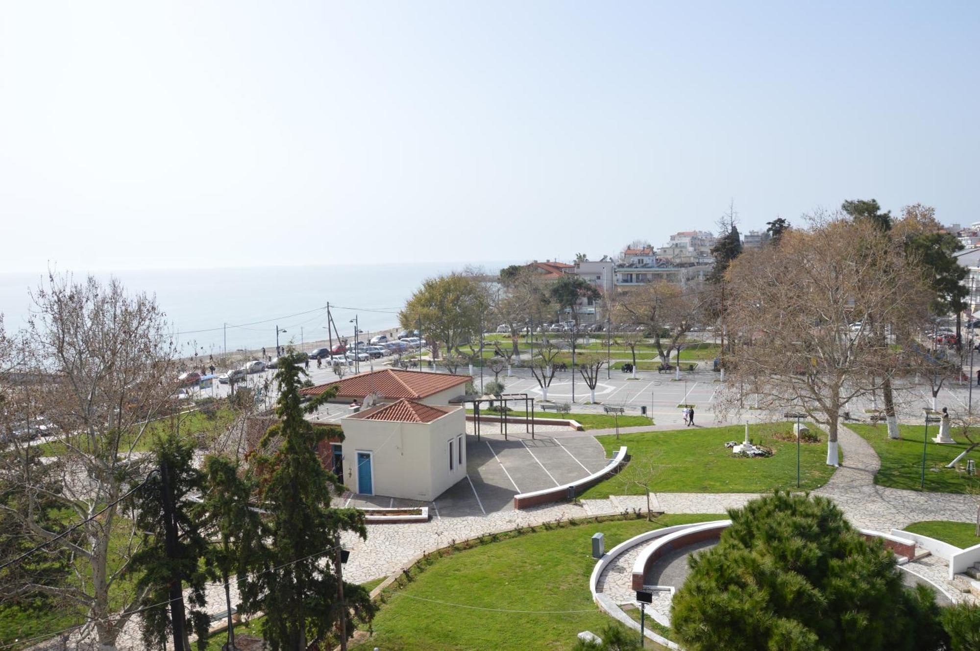 Aqua Mare Sea Side Rooms Nea Kallikrateia Exterior foto
