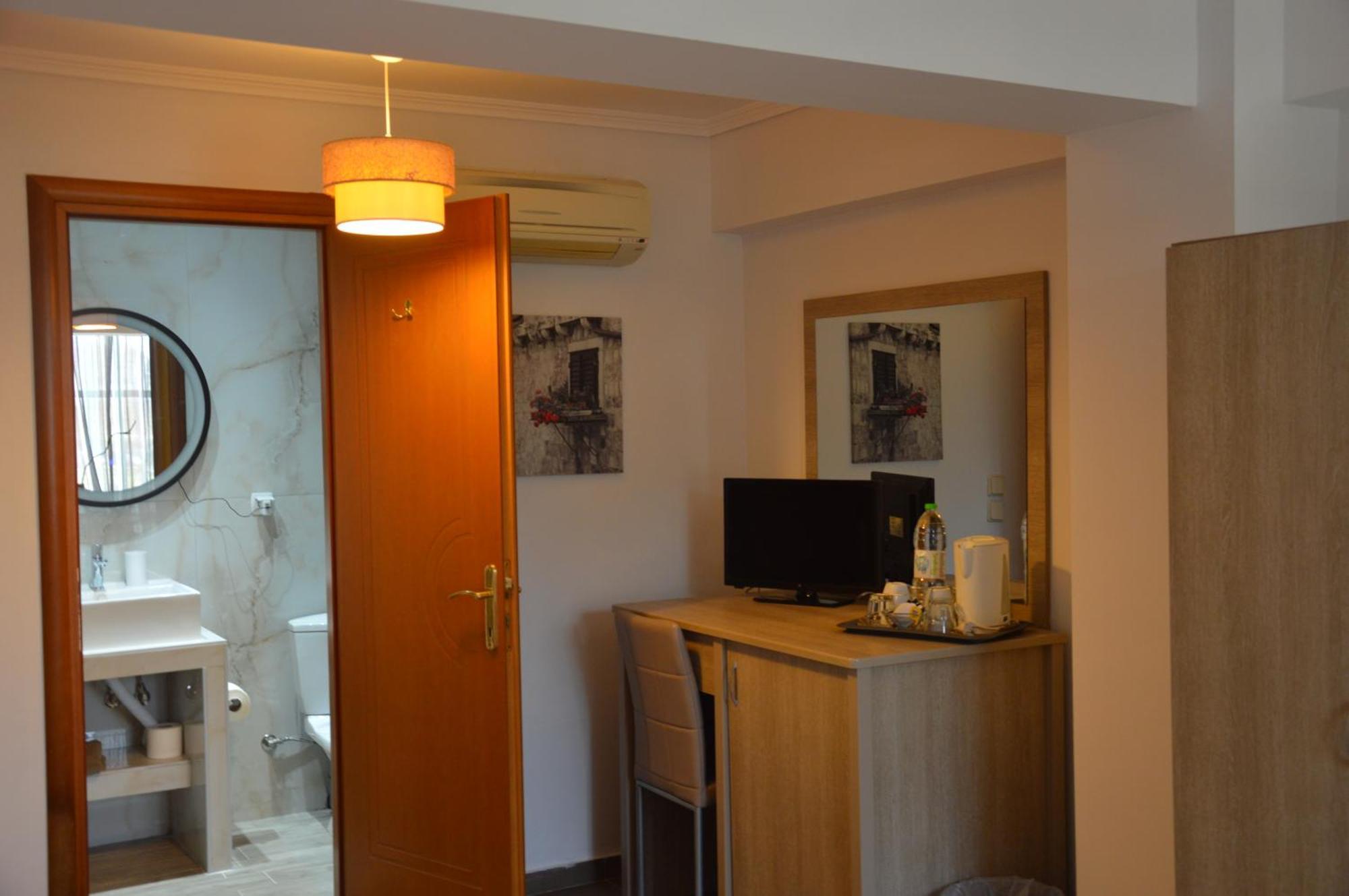 Aqua Mare Sea Side Rooms Nea Kallikrateia Exterior foto