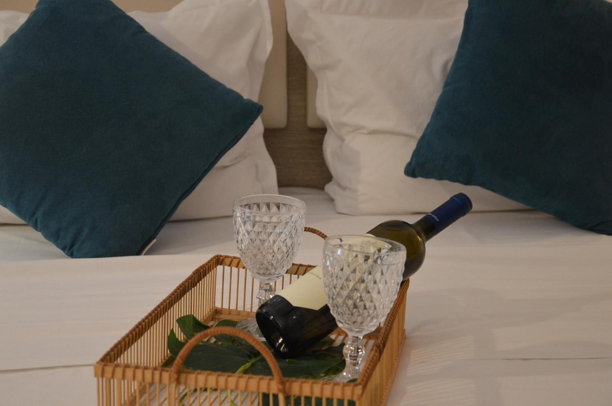 Aqua Mare Sea Side Rooms Nea Kallikrateia Exterior foto